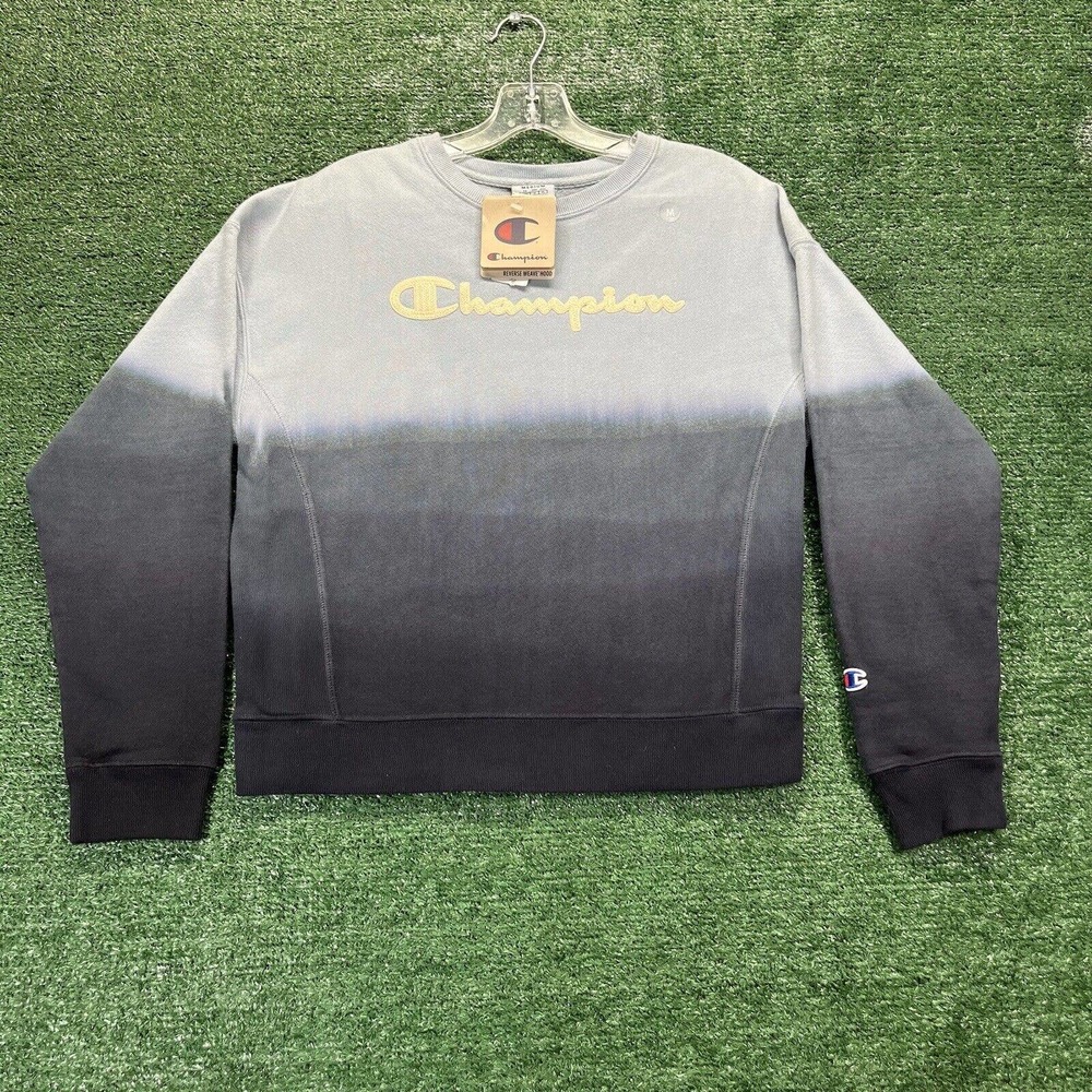 Champion Crewneck Size Medium NWT Running Jogging Camping
